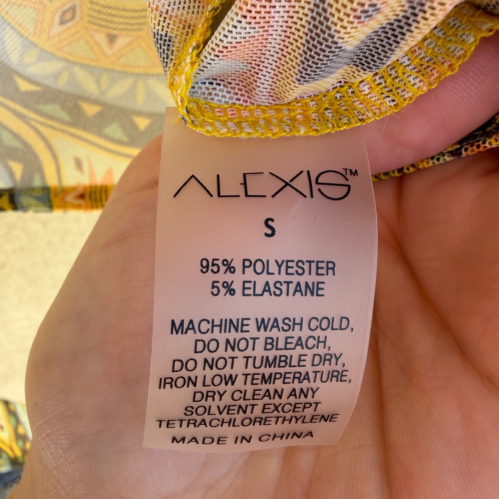 Alexis Retro Patterned Two-Piece Set SMALL - Picture 6 of 10